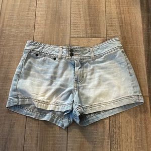 American eagle size 2 faded jeans shorts